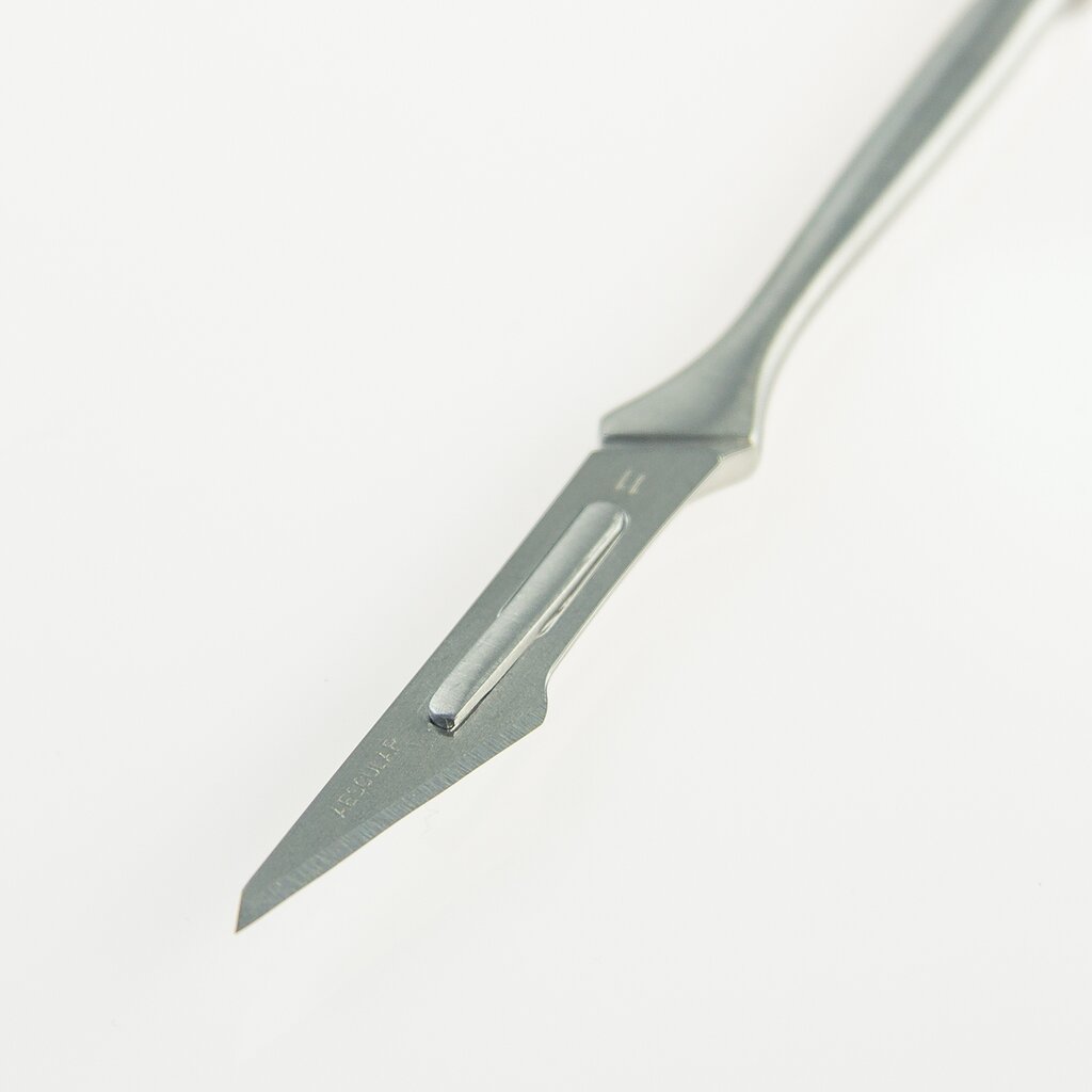 Scalpel Handle With #11 Blades